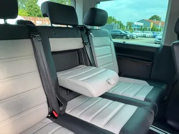 Car image 31