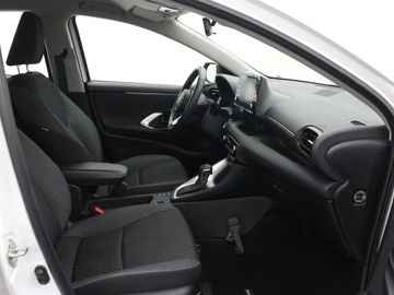 Car image 30