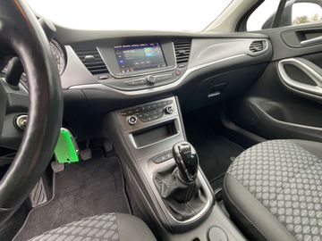 Car image 12