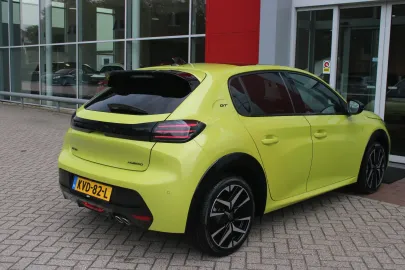 Car image 50