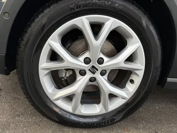 Car image 29