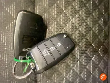 Car image 36