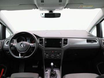 Car image 37