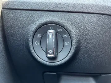 Car image 48