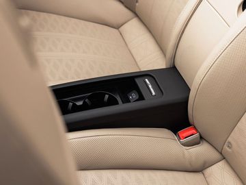Car image 33