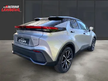 Car image 15