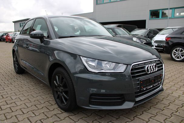 Audi A1 1.0 TFSI Sportback 70 kW image number 2