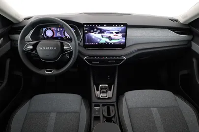 Car image 30