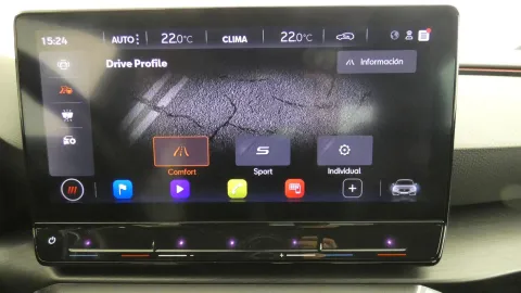 Car image 25