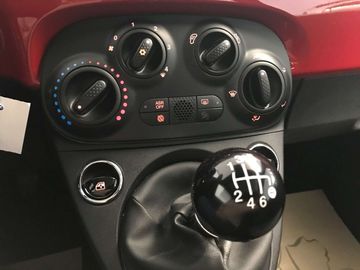 Car image 30