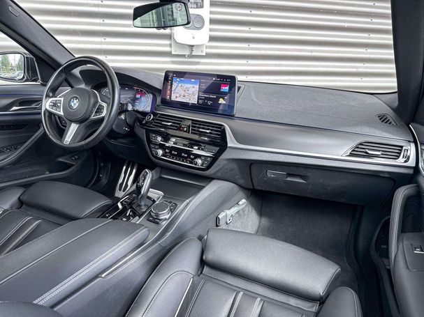 BMW 520i Touring 135 kW image number 17