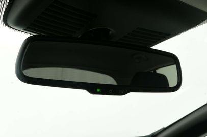 Car image 36