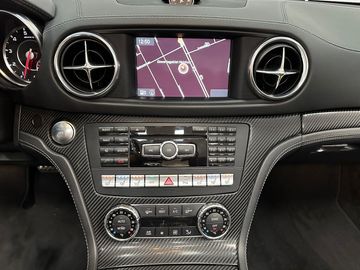 Car image 30