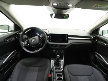 Car image 19