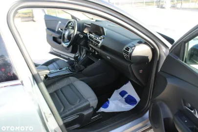 Car image 29