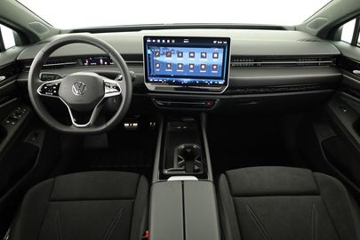 Car image 30