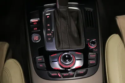 Car image 28
