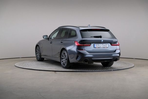 BMW 330e Touring M Sport 216 kW image number 4