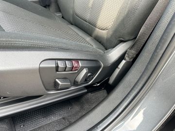 Car image 33