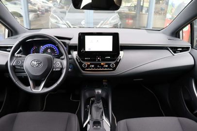 Car image 30