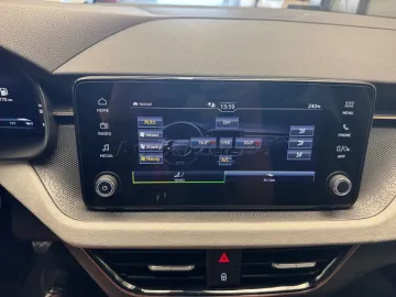 Car image 37