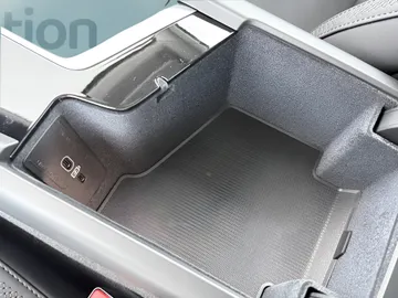 Car image 48