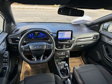 Car image 26