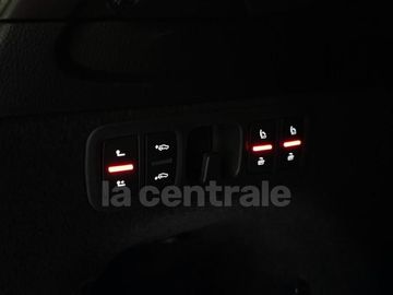 Car image 36