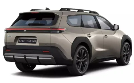 Car image 3