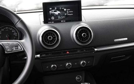 Car image 13