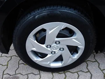 Car image 49