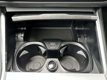 Car image 37