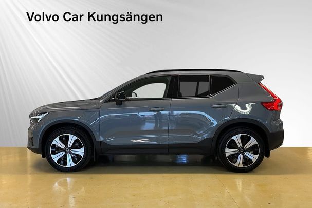 Volvo XC40 Recharge T4 Plus Dark 157 kW image number 2