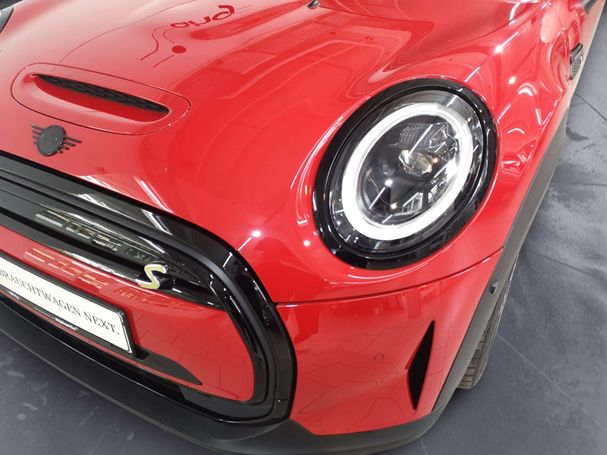 Mini Cooper SE Mini Yours Trim 135 kW image number 13