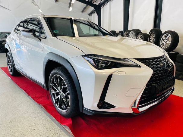 Lexus UX 250h 135 kW image number 2