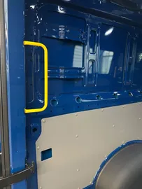 Car image 37