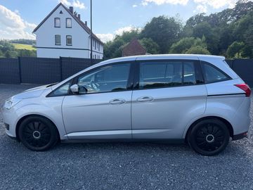 Car image 2