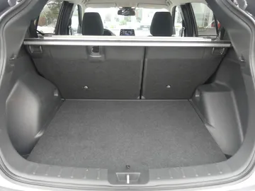 Car image 30
