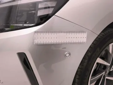 Car image 39