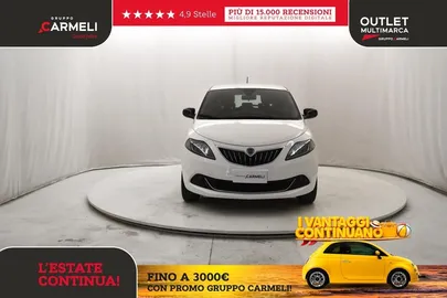Car image 2