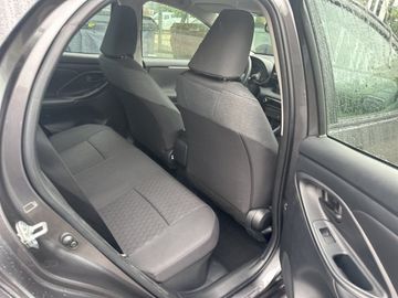 Car image 10