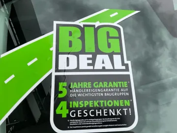 Car image 30