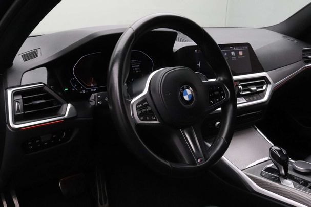 BMW 318i Touring M Sport 115 kW image number 18