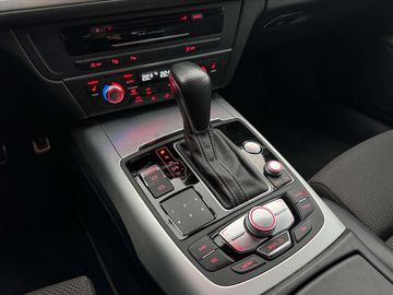 Car image 30