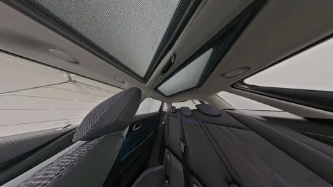 Car image 26