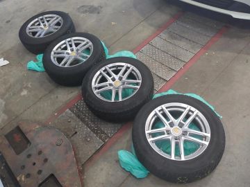 Car image 28