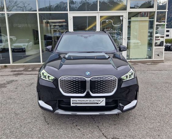 BMW iX1 xDrive30 230 kW image number 3