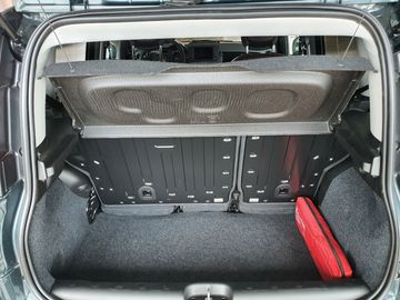 Car image 12