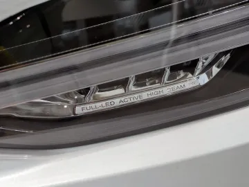Car image 31