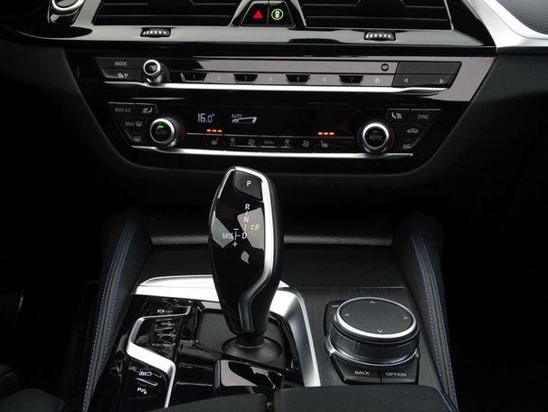 BMW 530 e 215 kW image number 30